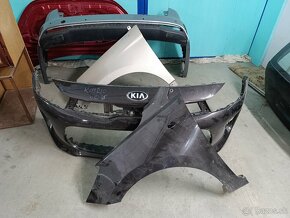 Nárazník kapota blatnik - 10