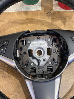 BMW Sport volant e60 e61 pod kľúč s airbagom - 10