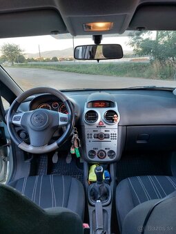 Corsa D 1.2 benzín 59 kW - 10