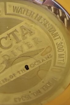 USA Hodinky Invicta - do 300 m vodotesne - 10