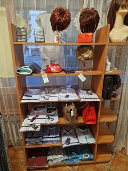 Textil, butik, likvidácia zásob, doplnky, figuríny - 10