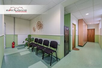 PRIEMYSELNÝ AREÁL,6668 M2 POZEMOK, SKLADY + POLYFUNKČNÁ BUDO - 10