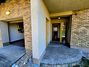 5 izbový rodinný dom Chorvátsky Grob s garážou, bazénom, krb - 10