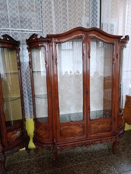 Vitrína - 10