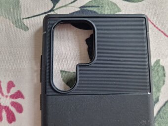 Nepouživané púzdro Spigen Rugged Armor na Samsung S22 Ultra - 10