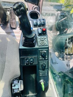 Kolesové rypadlo Volvo EW220E - 10