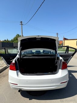 BMW rad 3 318d A/T - 10