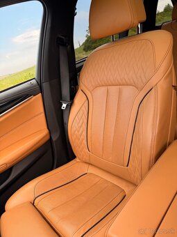 BMW 540i xDrive Touring – TOP výbava, záruka do 07/2027 - 10