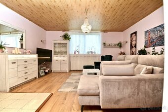 Predaj 4- izbový rodinný dom s garážou a záhradou - 10