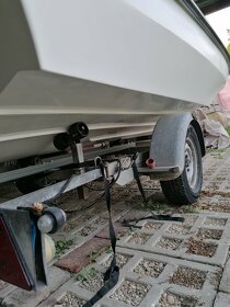 Predam motorovy čln Glastron - 10