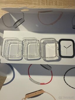 iPhone 11, Apple Watch Series 4 44mm - 10