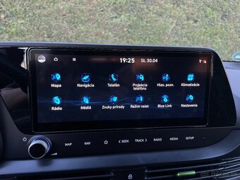 Hyundai i20 Hybrid - 10