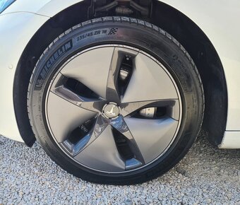 TESLA MODEL 3 LONG RANGE AWD - 10