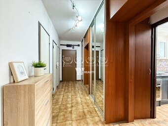 Na prenájom 3 izbový byt s balkónom a výhľadom na zeleň – Or - 10