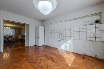 REZERVOVANÝ 7 izbový rodinný dom - Poproč, Košice - 10