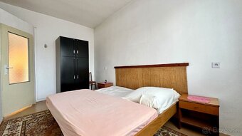 SEVER - ČERMEĽ - DOBŠINSKÉHO 5 IZBOVÝ POSCHODOVÝ RODINNÝ DOM - 10