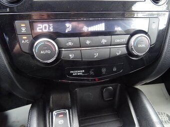 Nissan Qashqai 1,5 dCi 81kW spořeba 5,1L/100km pěkná výbava - 10
