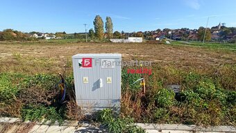 Stavebný pozemok 6,3 áru a 7,2 áru neďaleko NR, TO, HC, PN - 10