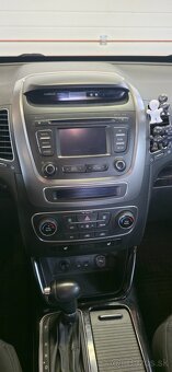 Kia Sorento - 10