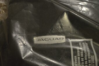 predam uplne nove textilne koberce do Jaguar XE - 10