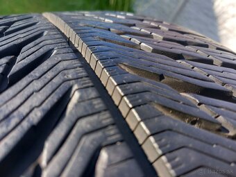 235/45 r18 zimne pneumatiky - 10