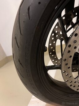 Aprilia Tuono 660 Factory (v zaruke) - 10