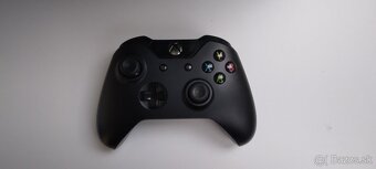 Xbox One + Kinect - 10