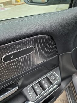 MERCEDES B180d - 10