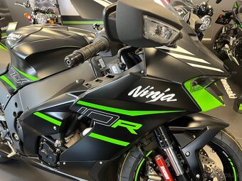 Kawasaki zx10r - 10