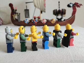 LEGO 7018 Viking Ship challenges the Midgard Serpent (s krab - 10