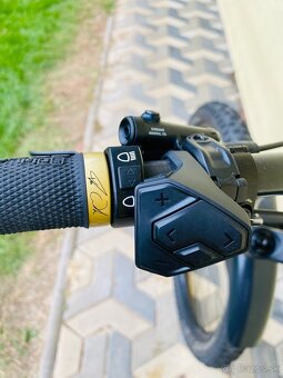 Trek Rail 9.8 XT Project One - 10