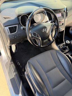 Hyundai i30 CW Combi - 10