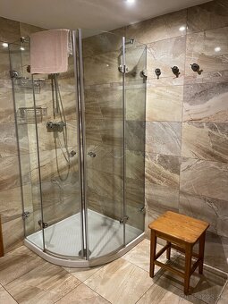 NA PREDAJ - Prenajímaný 4-izbový rodinný dom, Dúbrava - 10