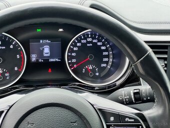 KIA Ceed SW 1.6crdi - 10