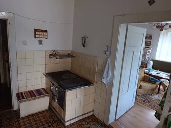 Hospodárska usadlosť s 3,6 hektárovým pozemkom na samote Nov - 10