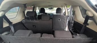 Mitsubishi Outlander - 10