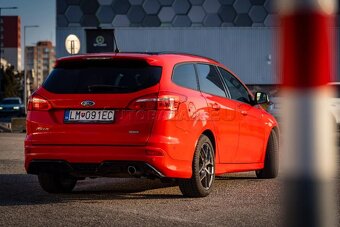 Ford Focus Kombi STL 1.5EB 182k A6 Red & Black Edition 2018 - 10