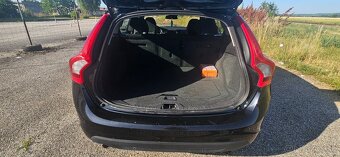 Volvo V60 D3 momentum geartronic 2012 - 10