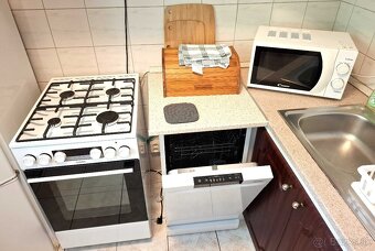 3 iz., ul.Rumančeková, BA II., 900,-€/mes. s energ. - 10