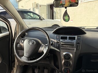 Toyota Yaris 1,33 - 10
