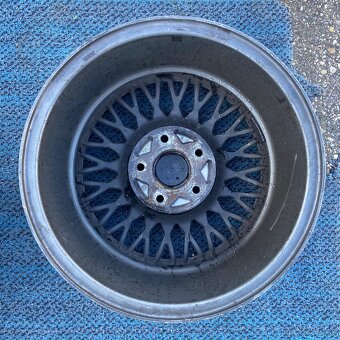 Elektróny Eta Beta Lucy 3A R15 - 10