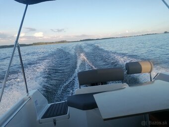 Motorový čln Texas 690 - 10