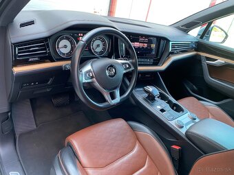 Volkswagen Touareg 3.0 V6 TDI Elegance 4Motion DPH - 10