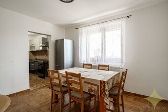 REZERVOVANÉ - Exkluzívny predaj rodinného domu v obci Jelšov - 10
