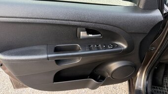 Kia Venga 1.6 CRDi VGT TX - 10