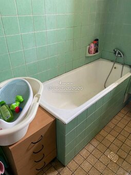 Exkluzívne na predaj RD s dvomi bytovými jednotkami - 10