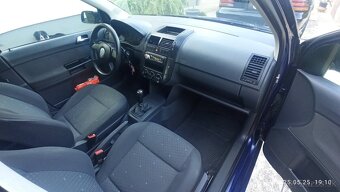 VOLKSWAGEN POLO 1,2 i - 10