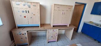 Predám komodu a písací stolík - 10