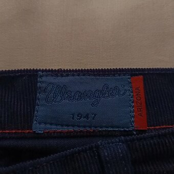 Wrangler čierne menčestrové nohavice široké rovné - 10