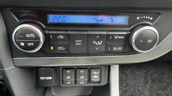Toyota Auris - 10